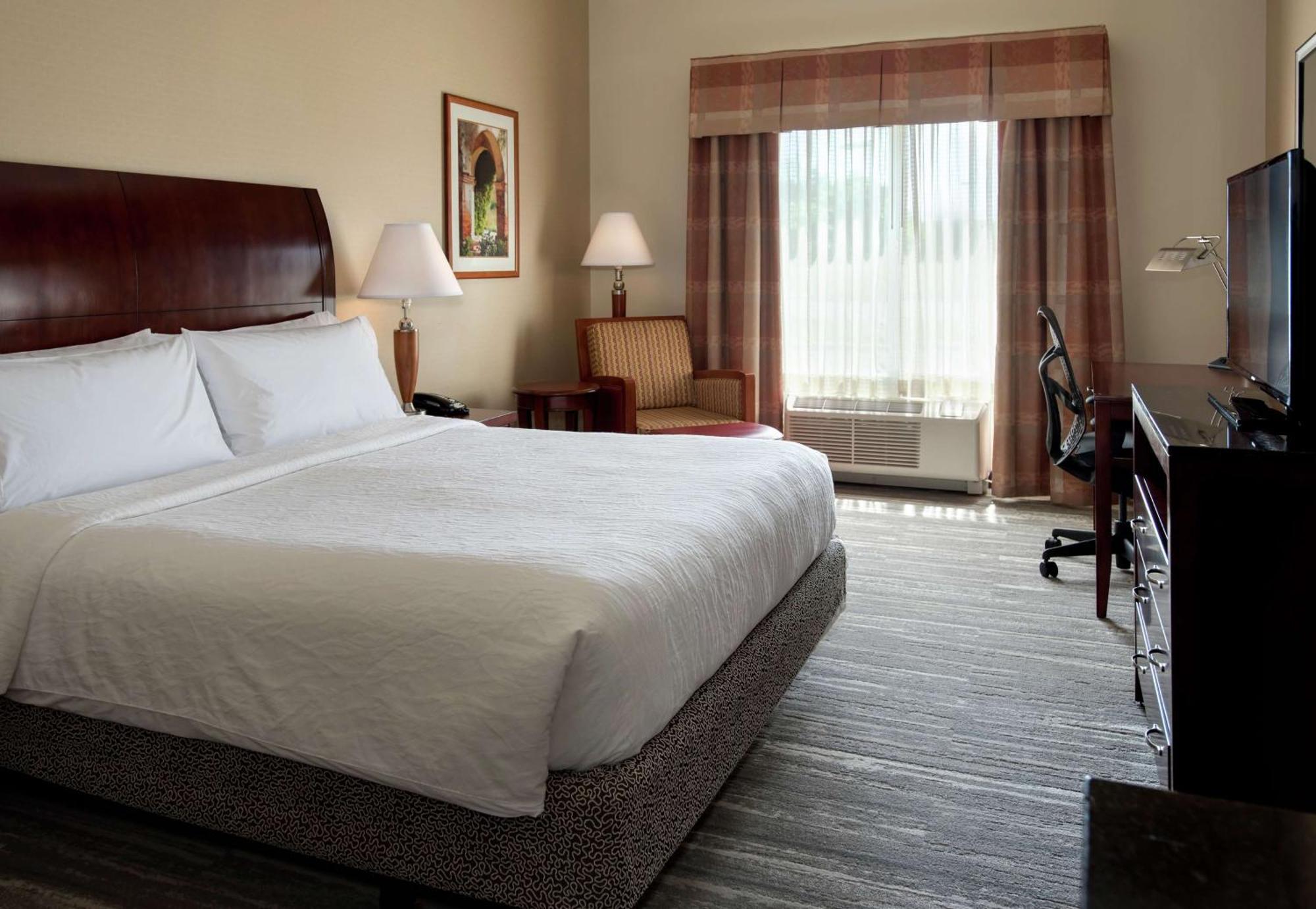 Hilton Garden Inn Ривергед Екстер'єр фото