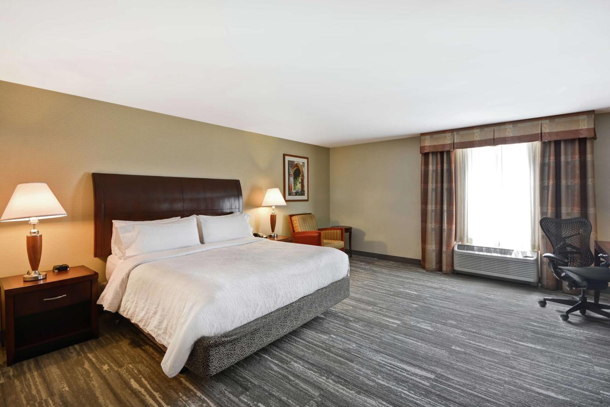 Hilton Garden Inn Ривергед Екстер'єр фото
