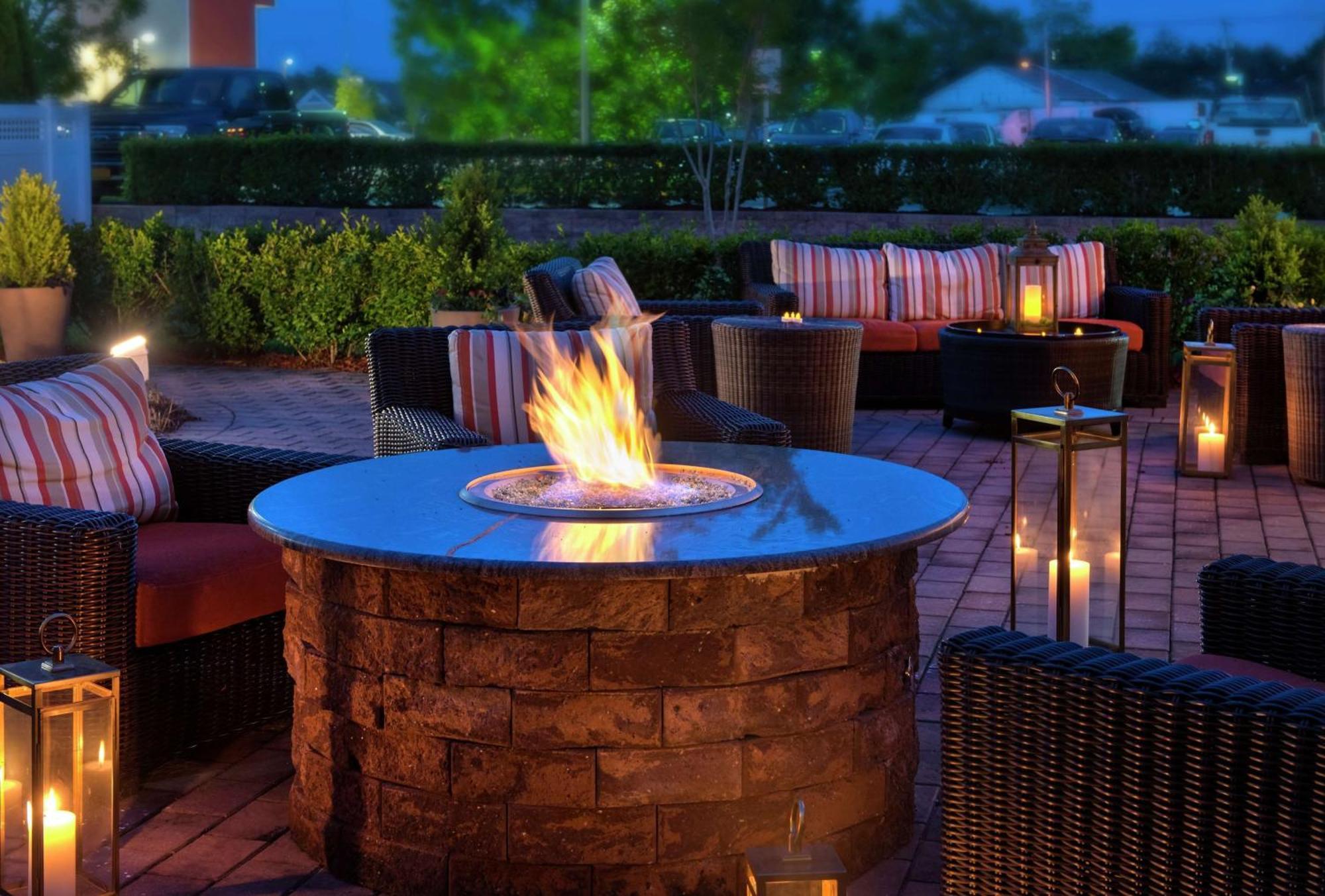 Hilton Garden Inn Ривергед Екстер'єр фото