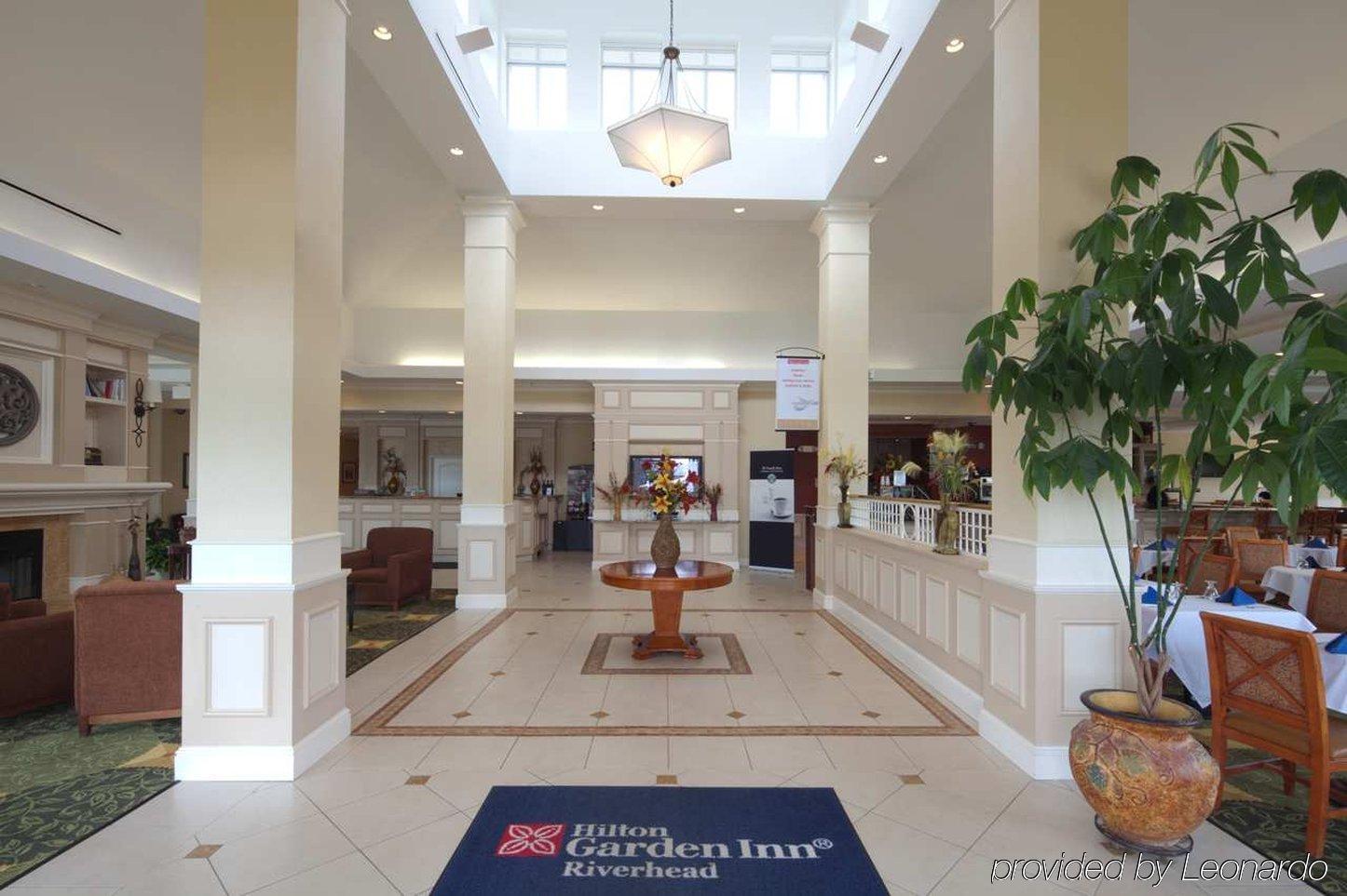 Hilton Garden Inn Ривергед Екстер'єр фото