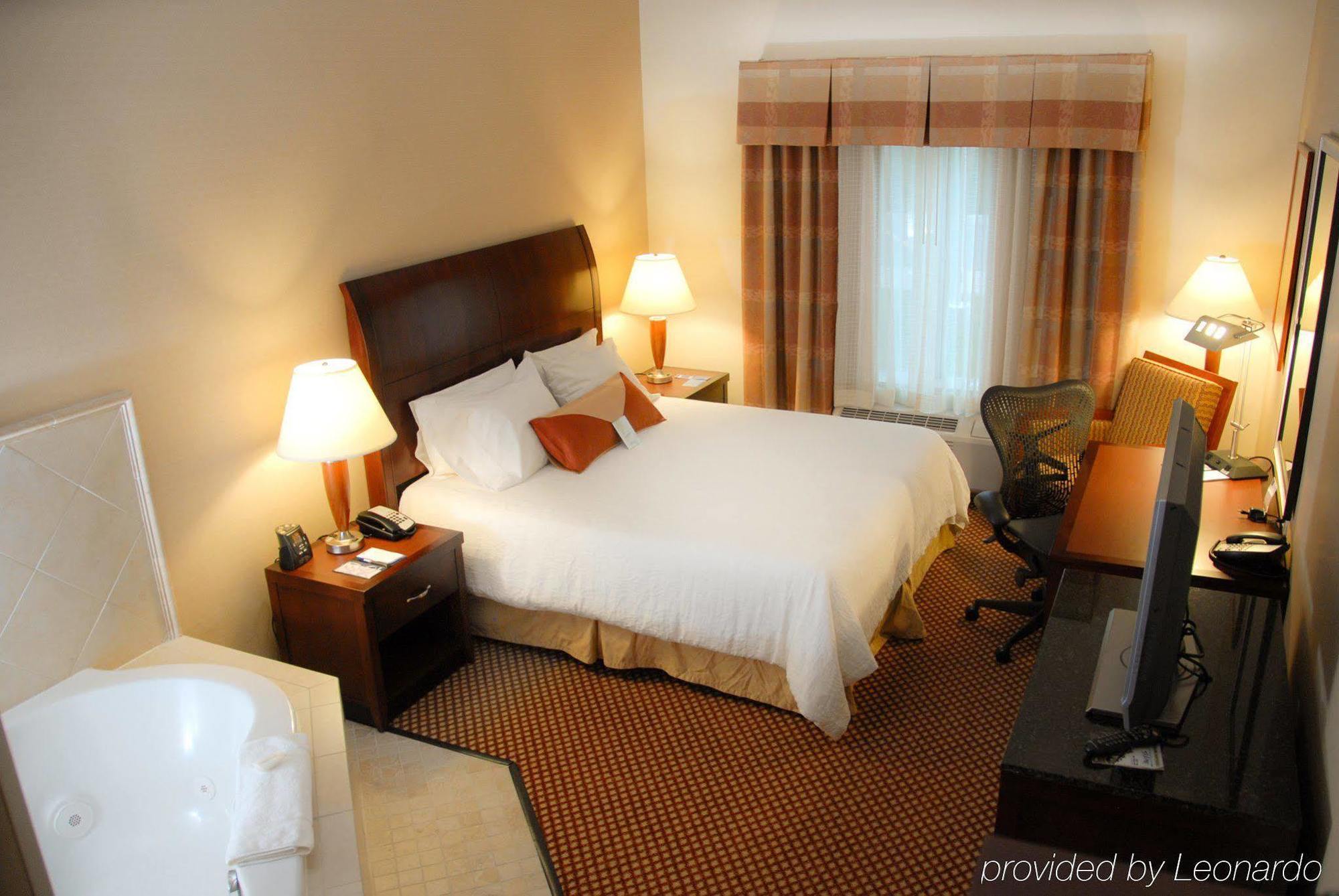 Hilton Garden Inn Ривергед Екстер'єр фото